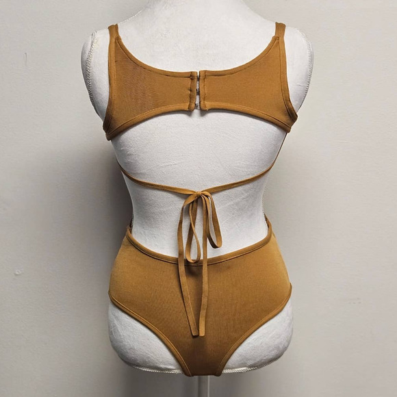 LuLus Yellow Gold BodySuit Leotard Snap Bottom Cutout Top Size Large - Picture 3 of 12